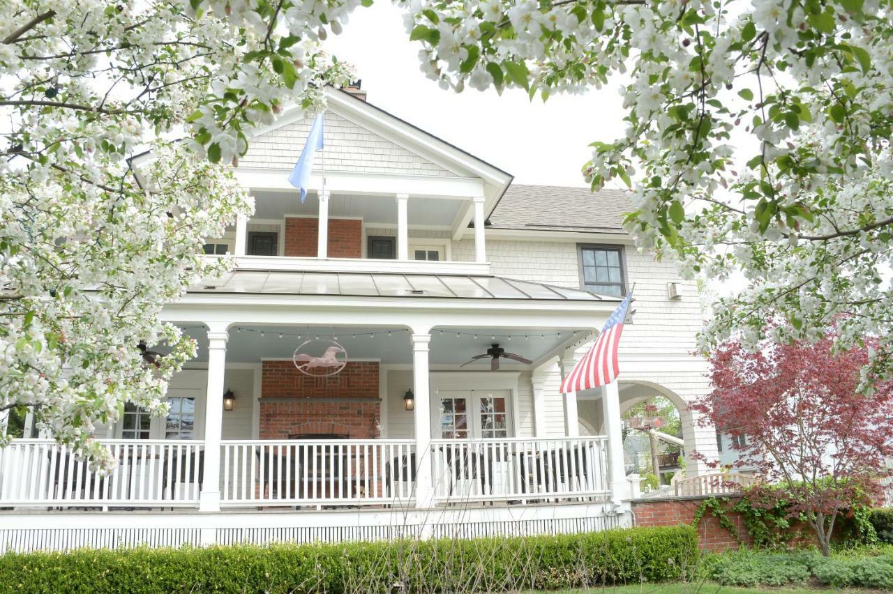 The Springwater Bed And Breakfast Саратога Спрингс Екстериор снимка
