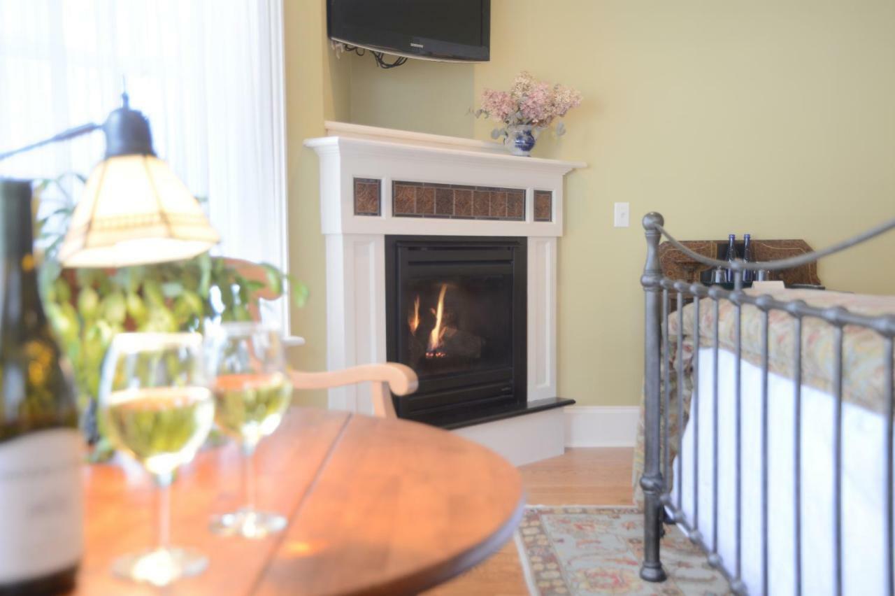 The Springwater Bed And Breakfast Саратога Спрингс Екстериор снимка