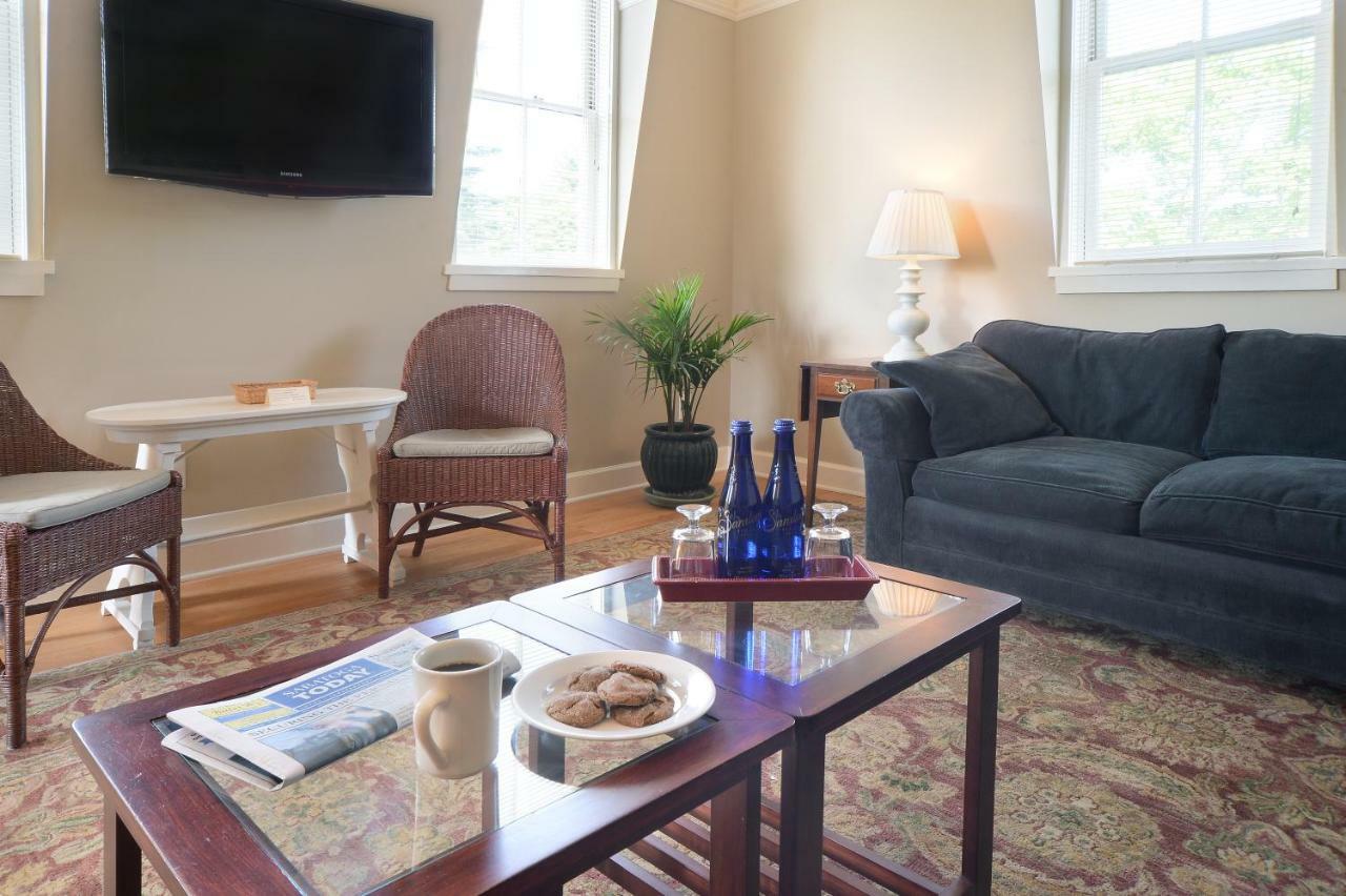 The Springwater Bed And Breakfast Саратога Спрингс Екстериор снимка