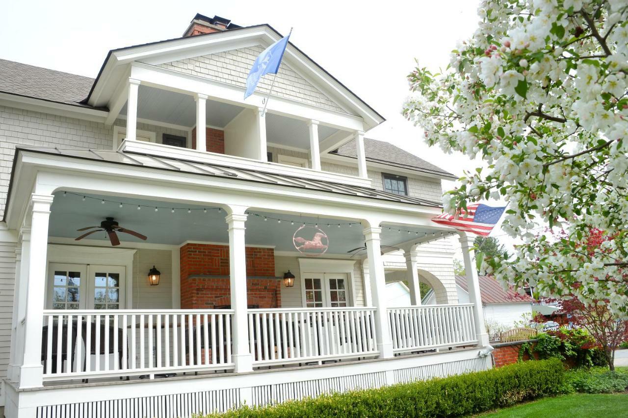 The Springwater Bed And Breakfast Саратога Спрингс Екстериор снимка
